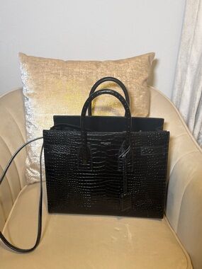 Saint Laurent | Bags | Saint Laurent Cavas Chic Hand Bag Leather